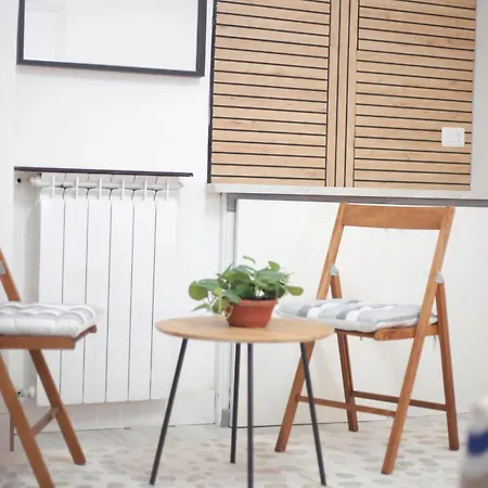 Ludovisi Seminterrato Loft *