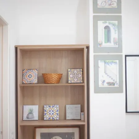 Ludovisi Seminterrato Loft Lägenhet